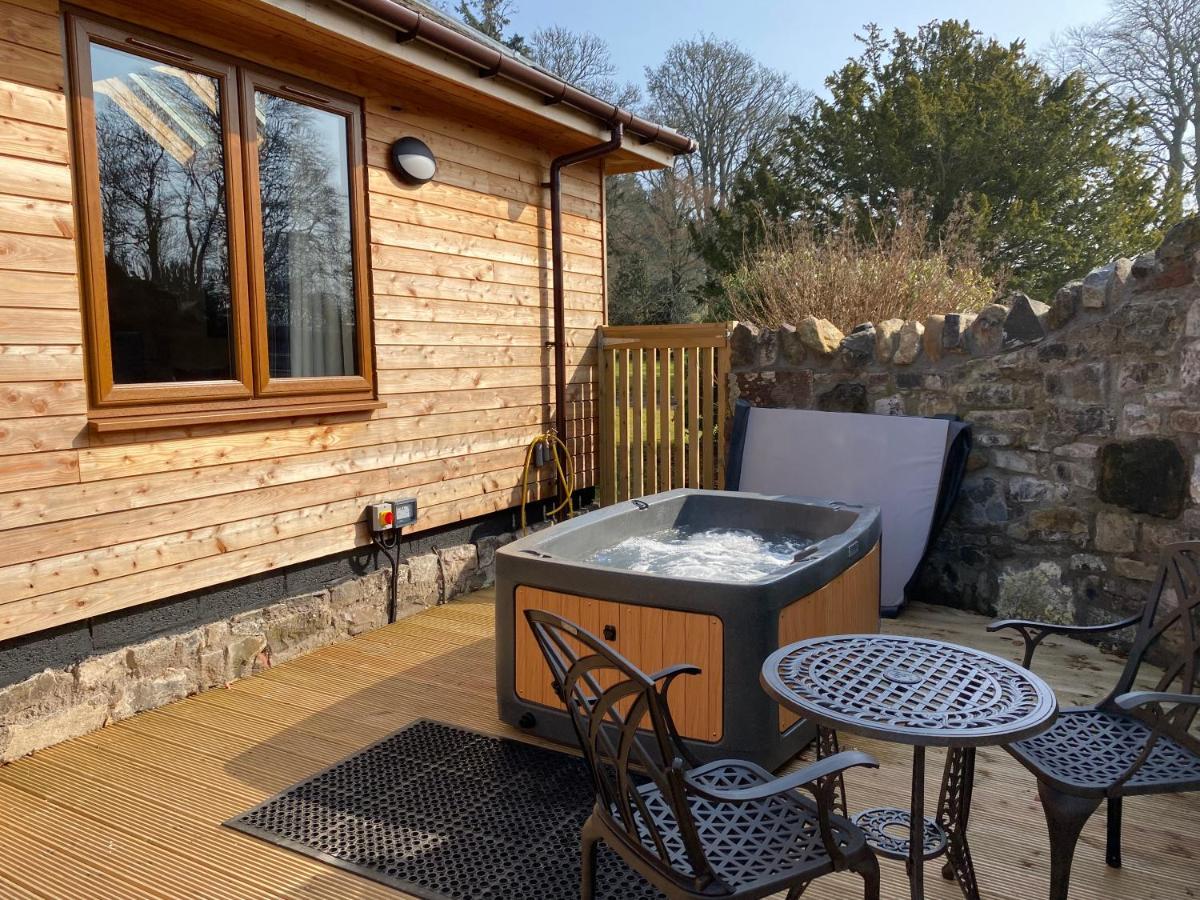 Pheasant Lodge With Hot Tub Forgandenny Extérieur photo